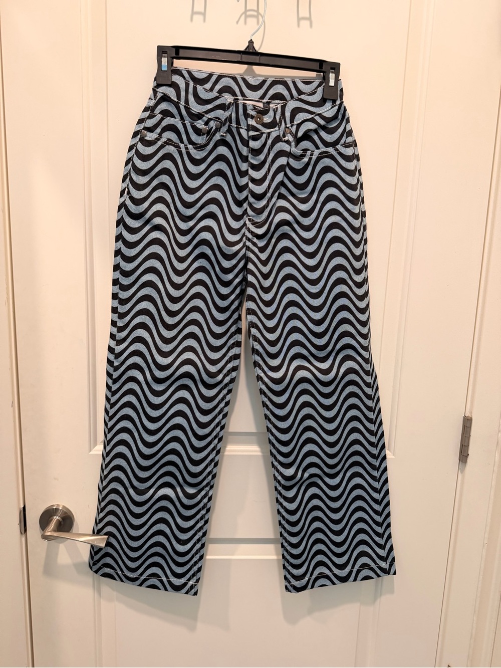 Ragged Jeans Blue and Black Wave Print Straight
Leg Denim Jeans Size 24